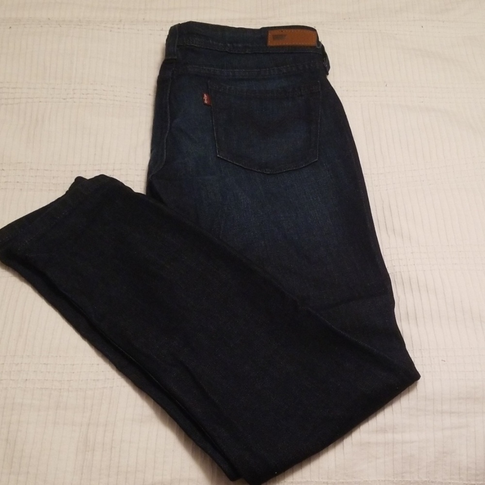 Size 32 Levi Skinny Jean
